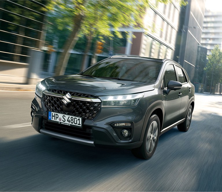 Dunkelgrauer Suzuki S-Cross Hybrid – Deals, 5,4 l/100 km, CO₂ 129 g/km, Klasse D