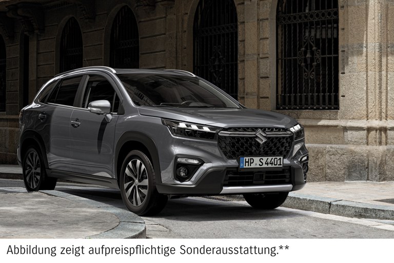 Ein in der Stadt fahrender Suzuki S-Cross.