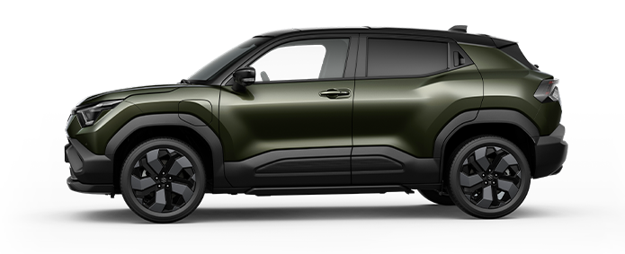Seitliche Aufnahme eines Suzuki e Vitara in Land Breeze Green Pearl Metalic.