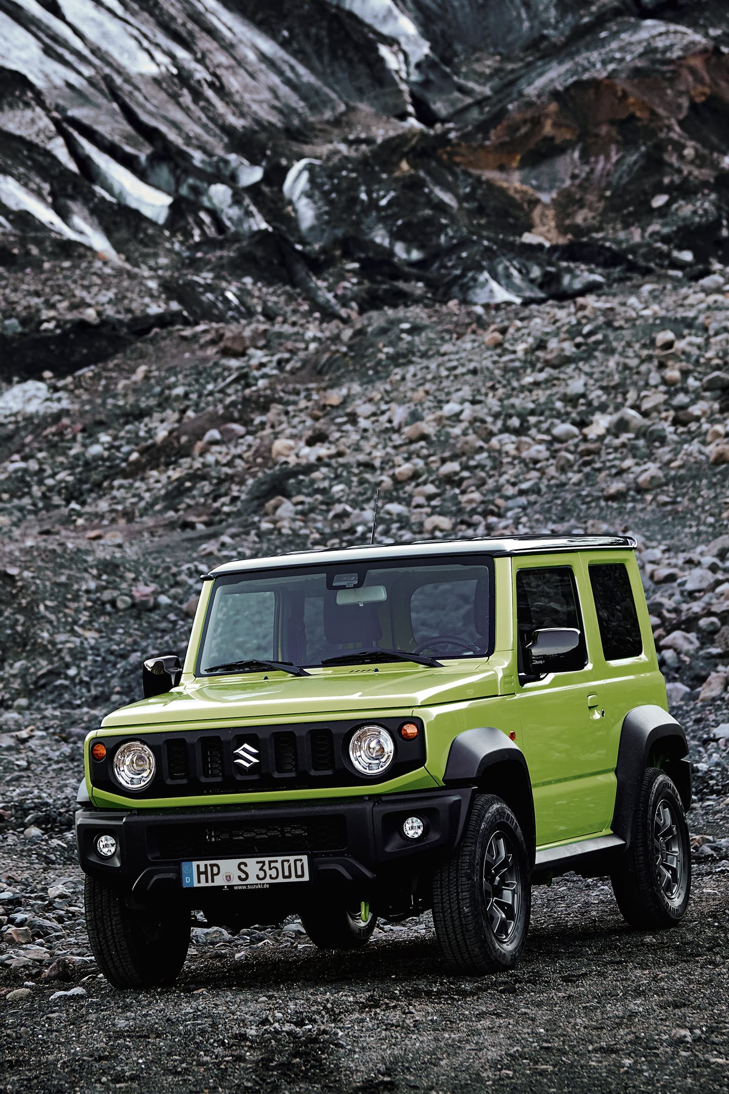 Jimny_1_Kinetic-Yellow.jpg