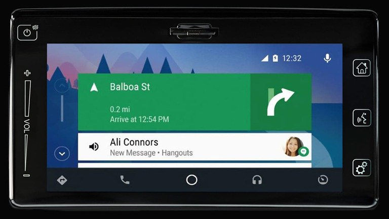 Android Auto Android Auto im Suzuki Swift Hybrid.