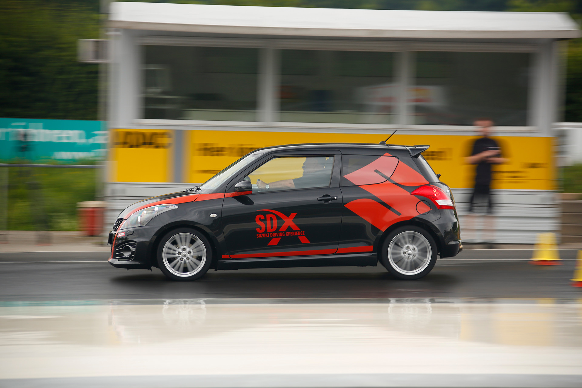 Suzuki Driving Xperience – Swift Sport